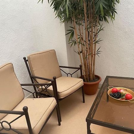 Studio N•2 Avec Patio En Plein Coeur De La Ville Bagneres-de-Bigorre Ngoại thất bức ảnh